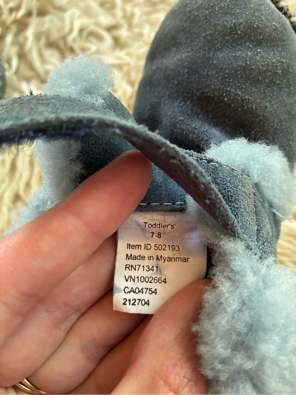 L L Bean Toddler’s Wicked Good slippers size 7-8 genuine sheepskin leather